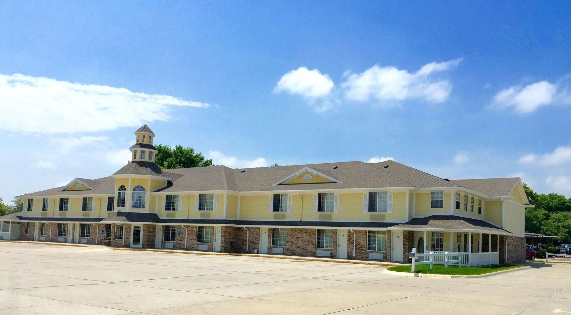 Platte Valley Inn Columbus Exterior photo